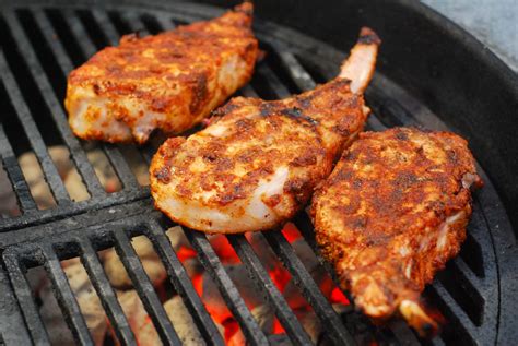 They are typically about 3/4 thick, lean, and each can be sold boneless or with a baby back rib attached. Chipotle Rubbed Pork Rib Chops Grilled Using the "Reverse ...