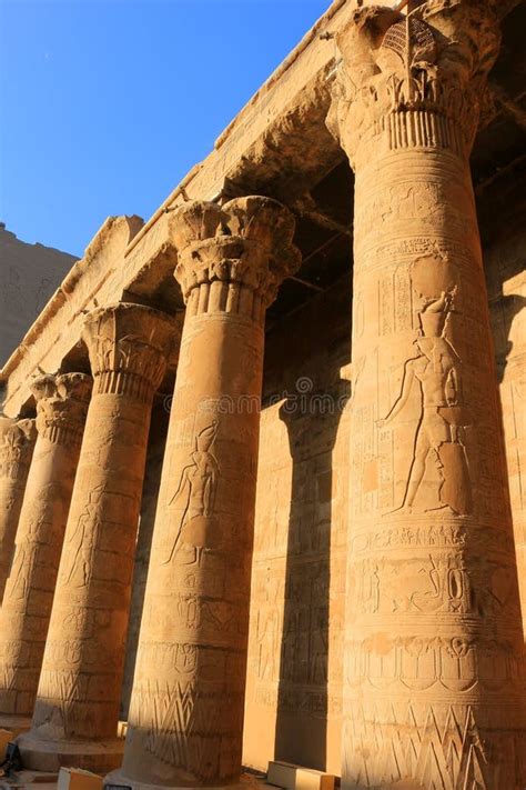 Pillars At Karnak Temple Egypt Stock Image Image Of Egyptian Amun