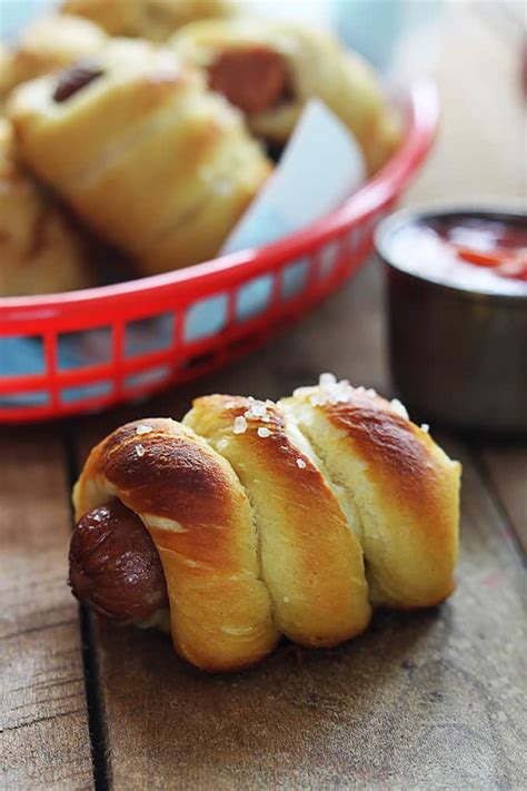 Cook each pretzel dog in the solution for 30 seconds each. Pretzel Dogs | Creme De La Crumb