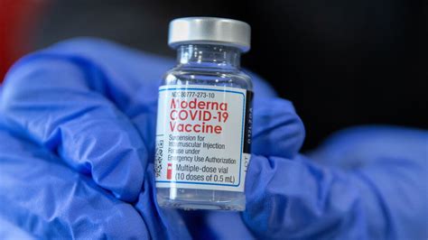 Las personas de 18 años o mayores pueden recibir la vacuna de moderna, pfizer y johnson and johnson. Coronavirus La vacuna de Moderna llega a España