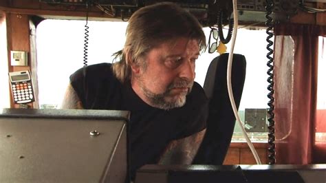 deadliest catch some fans believe captain phil s tragic death was the show s turning point
