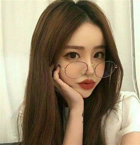Pin By 김남준 On Korean 3 Cute Korean Girl Korean Girl Trendy Glasses