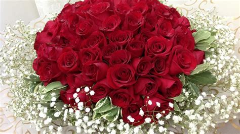 1280x720 Roses Gypsophila Bouquet 720p Wallpaper Hd Flowers 4k