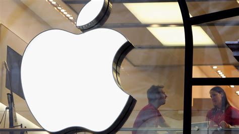 Apple Faces Worker Backlash For Hiring Antonio García Martínez