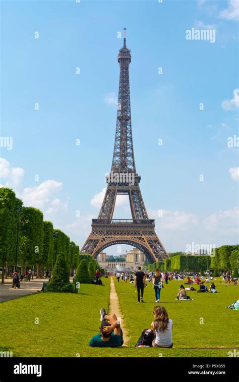 Vue Du Champ De Mars Depuis La Tour Eiffel Banque De Photographies Et D