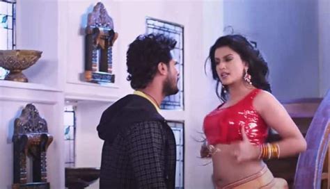 Akshara Singh Sexy Video Bhojpuri Actress Khesari Lals Naughty Dance Song ‘karwa Tel 3 Goes