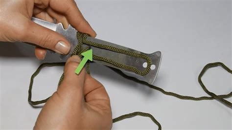 How to make a paracord dog leash paracord guild. How To Braid Paracord Around A Handle - How to Wiki 89