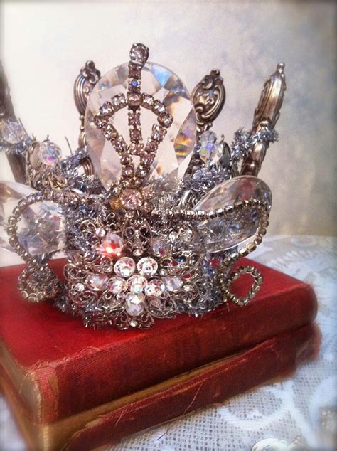 Pin By Lori Flader On Crowns And Tiaras Fairy Crown Silver Amethyst