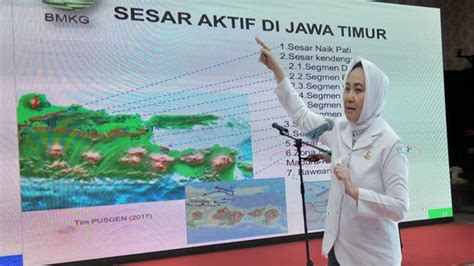 Memang sih kabar surabaya yang rawan gempa dan tsunami itu rawan dimanfaatkan untuk bu risma nggak mau gegabah dalam memutuskan langkah antisipasi gempa di surabaya. Kota Surabaya Berpotensi Terancam Gempa dan Tsunami - Kabar Surabaya