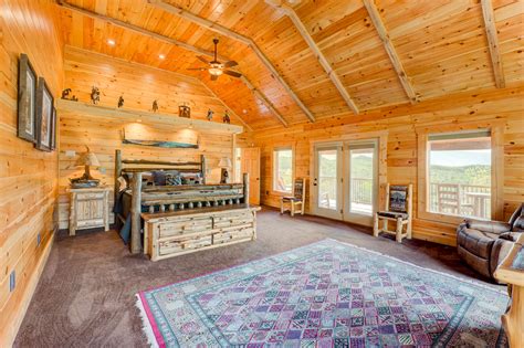 Secure payments, 24/7 support and a book with confidence guarantee Windchimer - Cobbly Nob Cabin - Gatlinburg - Cozy Mountain ...