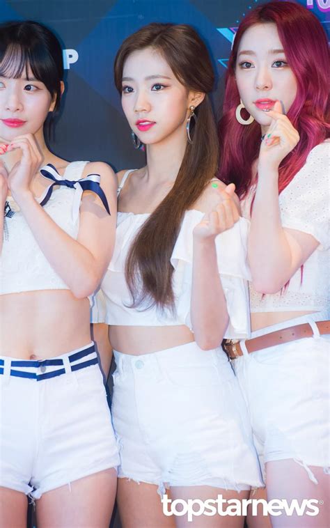 지수소녀 유튜브 유튜브 채널의 실시간 구독자, 랭킹 순위, 월수익 예측, 평균 조회수 등 다양한 데이터를 확인할 수 있는 유튜브 통계 및 분석 페이지입니다. HD포토 우주소녀(WJSN) 여름, '여름에는 여름이' (엠카운트다운 ...