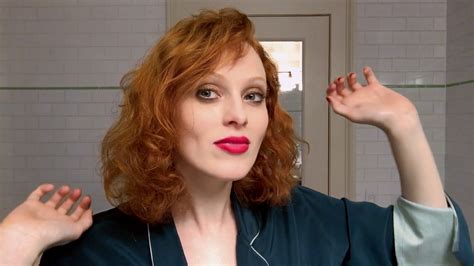 Watch Karen Elson Does Manhattan Party Makeup Beauty Secrets Beauty Secrets Vogue