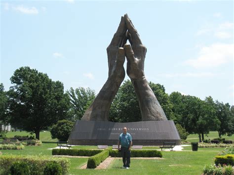 At The Praying Hands Sculpture Oral Roberts University Tu Flickr