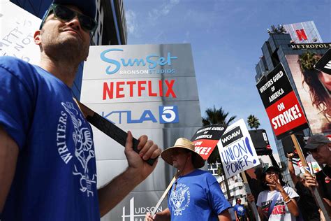 Media Stocks Fluctuate After Writers Guild Reaches Tentative Deal With