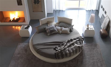 Presotto, letto con base tonda. Letto Tondo - Divano Letto Tondo Chaise Longue In Rattan ...
