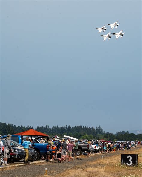 Dvids Images Oregon International Air Show Features Thunderbirds