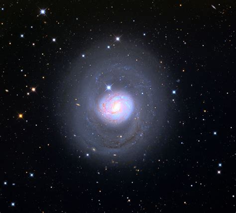 La Galaxia Espiral Barrada Ngc 1068 Messier 77 En La Constelación De