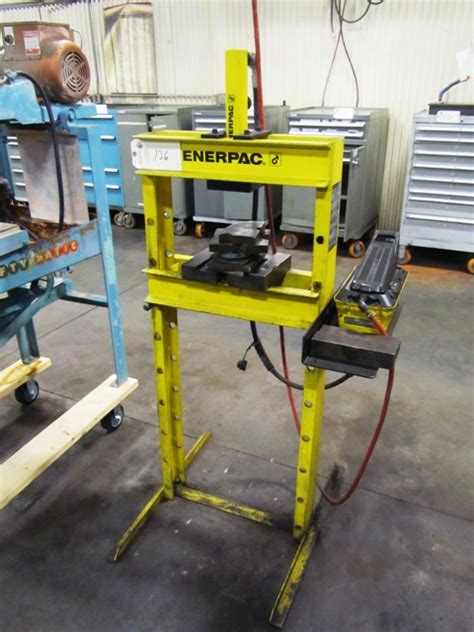 Enerpac 10 Ton H Frame Hydraulic Shop Press With 18 Between Uprights