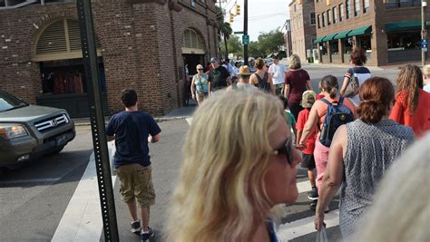 Live stream: Police are investigating an active shooter situation in