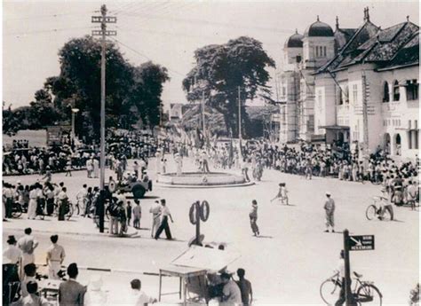 Dulu ada Air Mancur didepan Kantor Pos Jogja. foto ini diambil pada