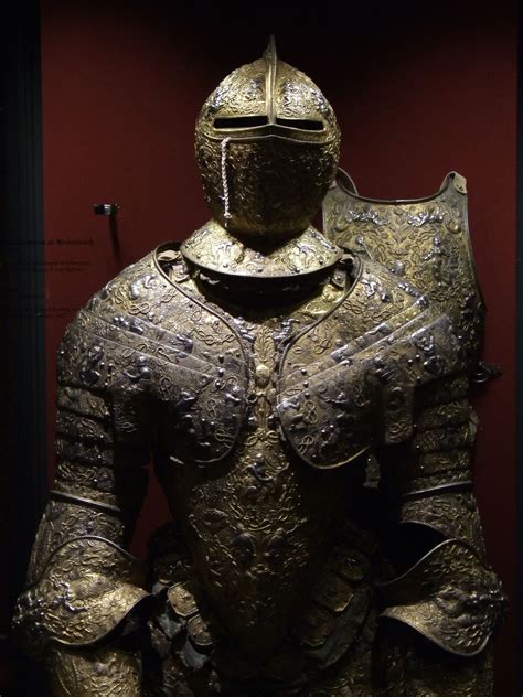 French Plate Armor 16th Century Rüstkammer Dresden Century Armor