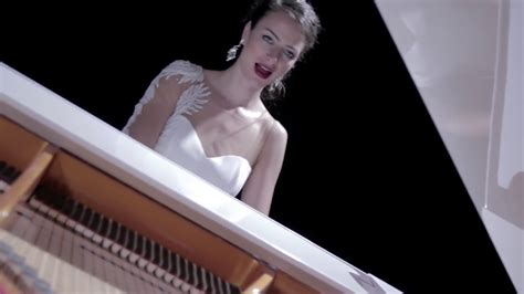 Female Jazz Pianist Wow Entertainers Dubai Youtube