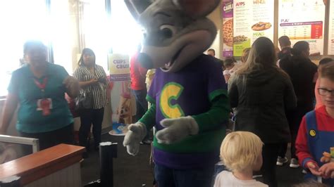 Best Chuck E Cheese Birthday Song Dancing Playing Game Youtube