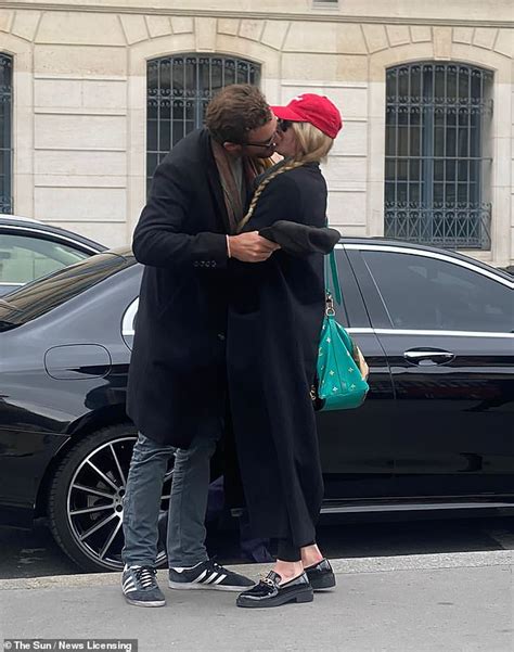 Pictured Sophie Turner Shares Passionate Kiss With Aristocrat Peregrine Pearson In Paris