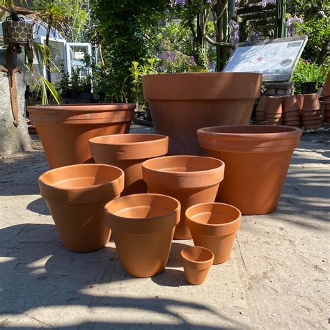 Traditional Terracotta Pots 5 Sizes Walworth Garden