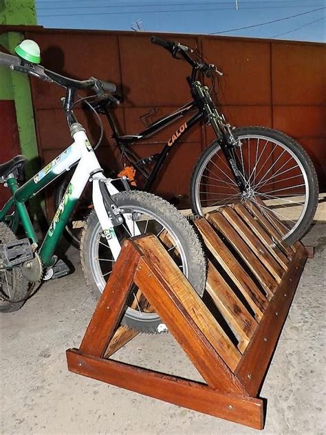 Pallet Wood Bicycle Stand Wooden Pallets Old Pallets Pallet Crafts