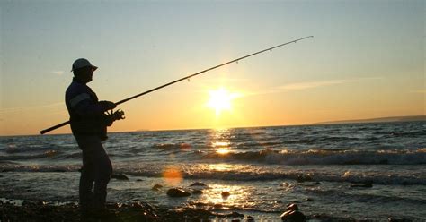 Pesca Desde Orilla ¿se Necesita Permiso Oficial ¿qué Dice La Norma