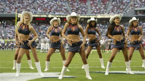 houston texans cheerleaders sue nfl team for discrimination bbc news