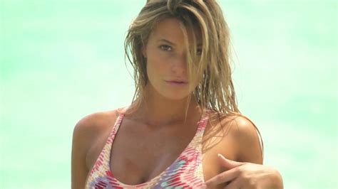 Free Samantha Hoopes Sexy Sports Illustrated Swimsuit Issue
