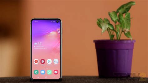Samsung Galaxy S10e Review A Small And Practical Flagship Thats A