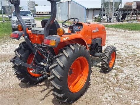 2015 Kubota 3301 Compact Mfwd Tractor Bigiron Auctions