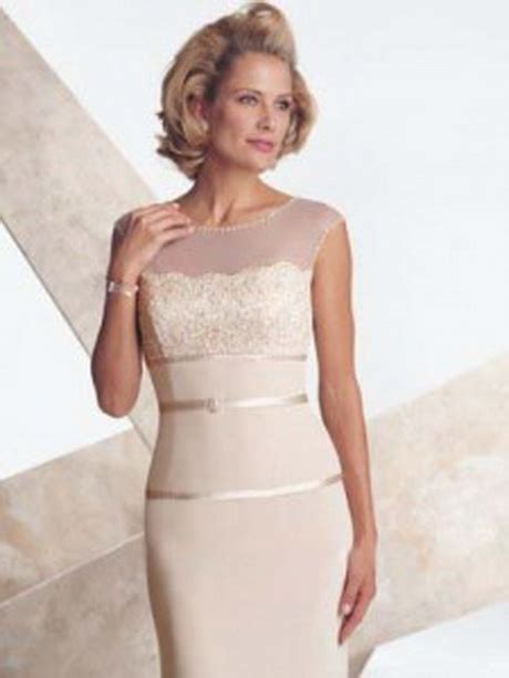 Thee mother of the groom should wear a dress that coordinates with the bride's mother. Mother of the groom dresses for beach wedding