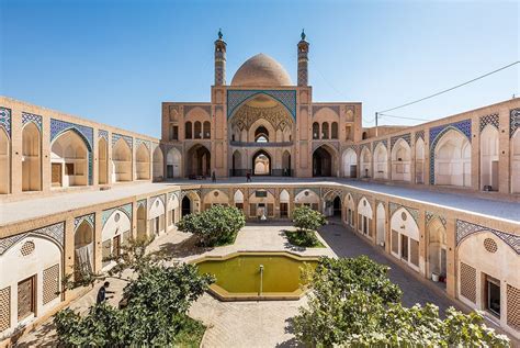 Masjed E Agha Bozorg Gorgeous Blend Of Islamic Persian Architecture