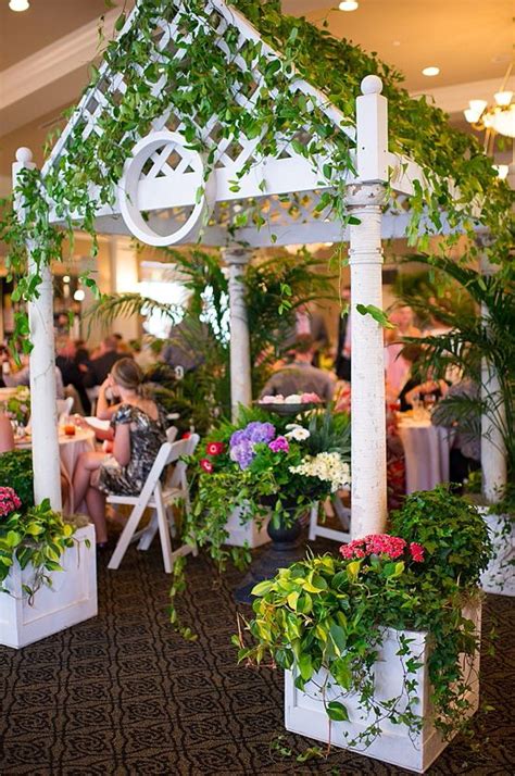 A Garden Themed Wedding Wouldnt Be Complete Without This Installation