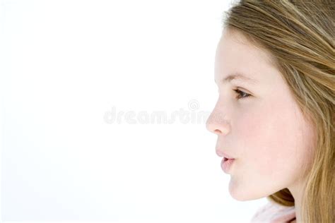 Adolescente Restant Avec La Bouche Ouverte Image Stock Image Du Heureux Profil