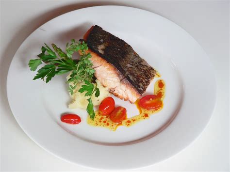 Simply tag your best plating pictures with #armyofchefs… Crazy Foods: Food Plating for Fine Dining