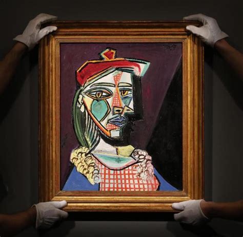 Picasso's iconic striped shirt is no ordinary garment Picasso-Gemälde für rund 56 Millionen Euro versteigert - WELT