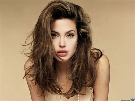 O Antes E Depois De Angelina Jolie Fotos Da Atriz Na Adolescência