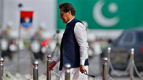Pakistan Pm Imran Khan Clutching At Last Straws To Save His Government