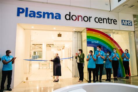 Uks First Covid 19 Convalescent Plasma Recipient Opens New Donor