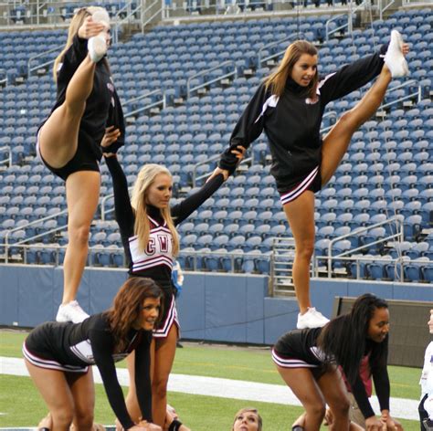 All Sizes Central Washington Cheerleaders Heel Stretch Flickr Photo Sharing
