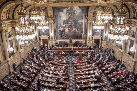 Fight Over Pa Senate Election Mars Start Of Legislative Session
