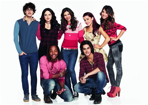 Victorious Castmates Victoria Justice And Avan Jogia Reunite For New