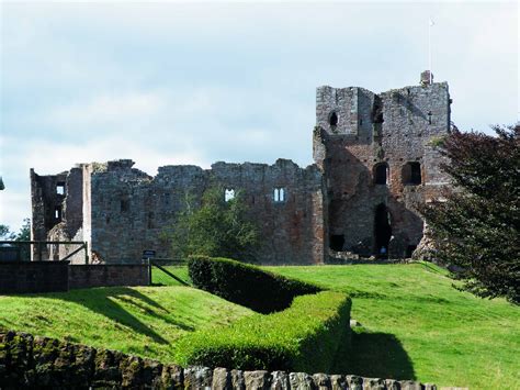 The Castles Towers And Fortified Buildings Of Cumbria Brougham Castle New Photos