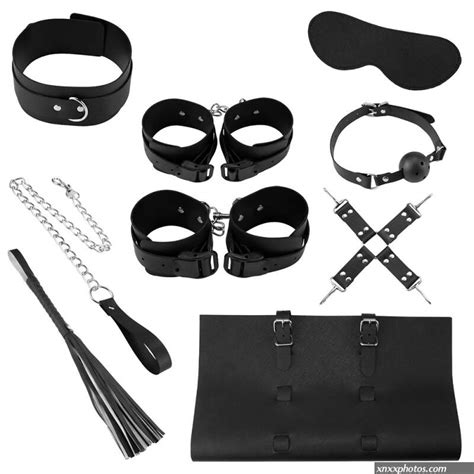 Erotic Kit Set Sexual Whip Kinky Sex Toys For Woman Leather Sex Suit Handcuffs Sex Chain Collar