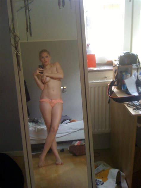 Emma Holten The Fappening Nude And Leaked 29 Photos The Fappening